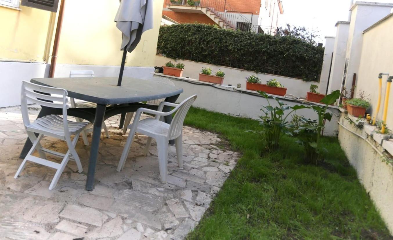 Appartamento House 27 Fiumicino Esterno foto